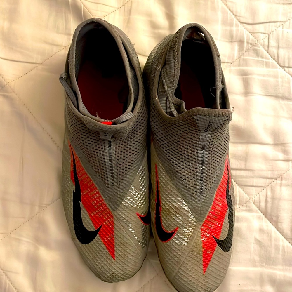 Nike Phantom Vision 2 Academy Men’s US Size8.5- pre owned